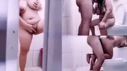 Ketahuan Ngintip Tante, Malah Diajak Mesum Sampai Tuntas
