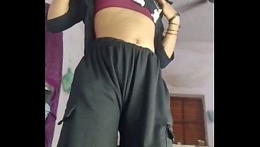 Suami India Goyang Bhabhi Kencang Posisi Cowgirl Dengan Suara Seru Hindi