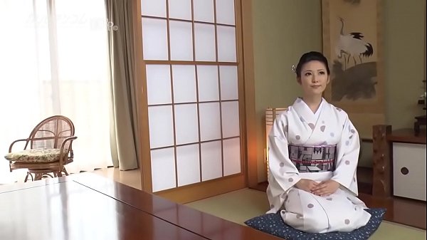 Prajurit Wanita Yang Melayani: Apa Yang Kau Cari Di Jepang?