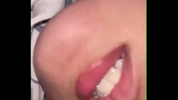 Tante Kesepian Minta Pijat Penuh Nafsu, Badannya Pegel Dan Bergoyang