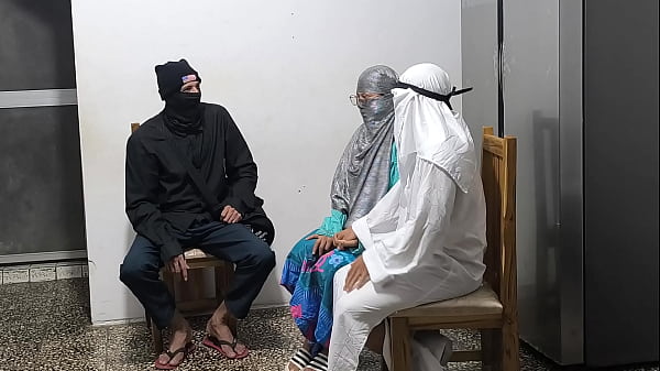 Pacar Selingkuh Minta Nasihat Ke Pendeta Arab, Malah Berakhir Mesra Di Ranjang!