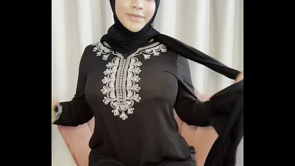 Yasmina Khan Mainin Dildo Saat Puasa Ramadan