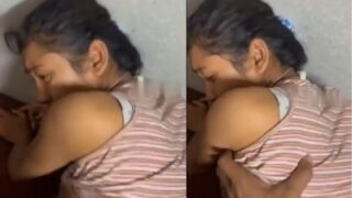 Cewek Biker Silchar Ngerengek Keras Di Video Seks Viral Ini