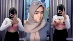 Tiktoker Berhijab Dengan Payudara Besar Telanjang