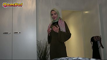 Abis Colmek Di Kamar, Cewek Hijab Sialan Minta Digenjot Sebelum Nyokap Bokap Balik
