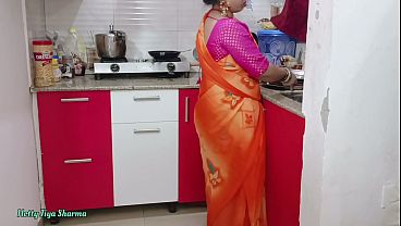 Bokep India Bhabhi Mesum Di Dapur, Digituin Ganas Pakai Kontol Gede