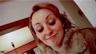 Krystal Si Cewek Arab Seksi Digoda Dan Digocok Keras Di Sofa Sama Terry