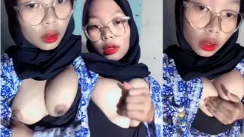 Abg Berjilbab Pake Seragam Sma Lagi Ngeluarin Toket