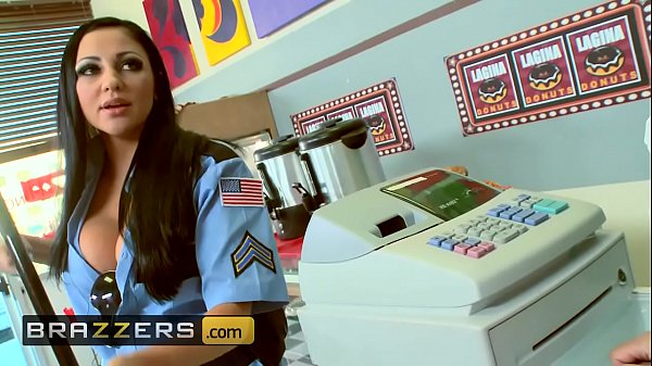 Montok Seragam Kebanggaan – (audrey Bitoni, Honey White, Johnny Sins) – Krim Boston – Brazzers