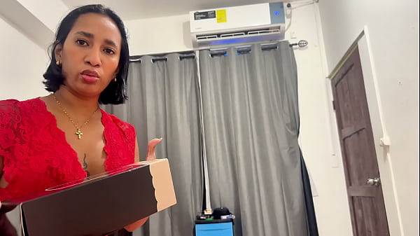 Ibu Tiri Montok Leyne Rodriguez Macet Dan Digenjot Anak Tiri Yang Horny