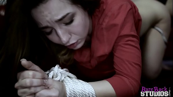 Ngentot Memek Tiri Sambil Ngacengin Bambi Brooks