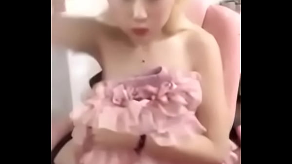 Cewek Cina Panas Banget, Bikin Ngiler Pengen Gigit
