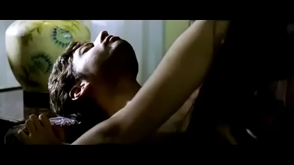 Adegan Panas Dan Menggairahkan Di Film Hindi, Bikin Kelojotan!