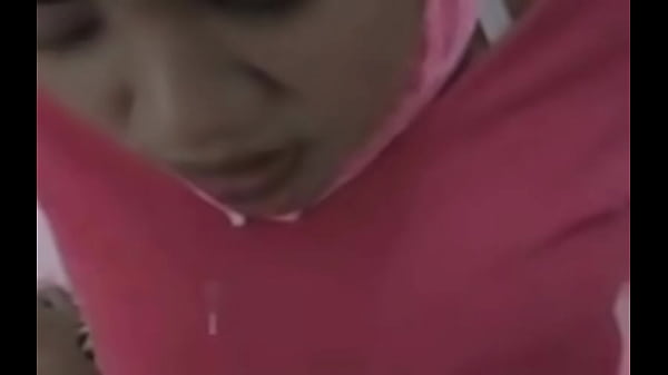 Hijabnya Dibuka, Nafsu Liar Pun Meledak