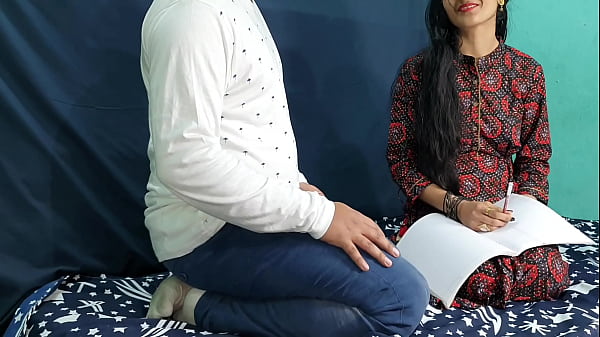 Terkelas! Gaya Doggy Paling Hot Dari Guru India Dengan Suara Hindi Yang Bikin Nafsu Naik