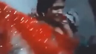 Ibu Rumah Tangga Baru Yang Baru Nikah Digaruk Mantan Pacarnya Dengan Gaya Desi Yang Panas.
