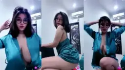 Ica Kane, Susu Montoknya Bikin Ngiler, Belahan Bikin Pengen Jilat