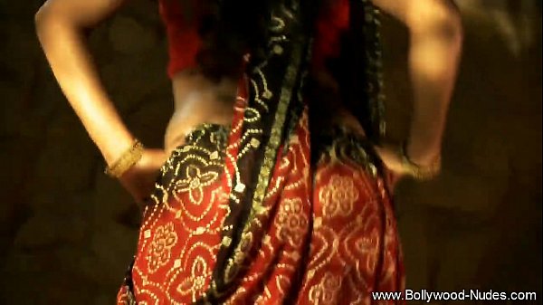Tarian Si Gadis Cokelat India Yang Menggoda Dengan Gerakan Seksi