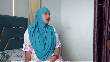 Tukang Ojol Blinkit Cukur Bulu Belek Kontol Bini Tetangga Kerudung, Lalu Ngentot Sampe Njerit Keras.