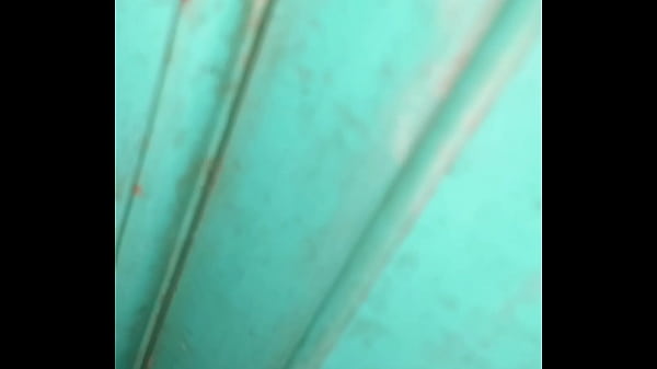 Ngintip Istri Tetangga Kos Yang Sengaja Buka Pintu Waktu Suami Pergi, Malah Diajak Mainin Kontol.