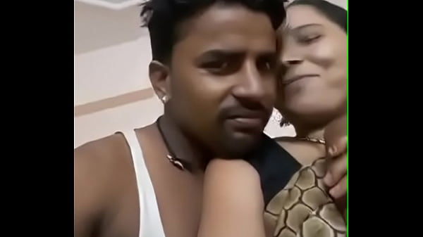 Tekan-tekan Tante Desi, Toketnya Gede Banget Bikin Ngiler