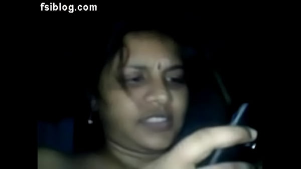 Suami Nikmatin Banget, India Malu-malu Tapi Hot