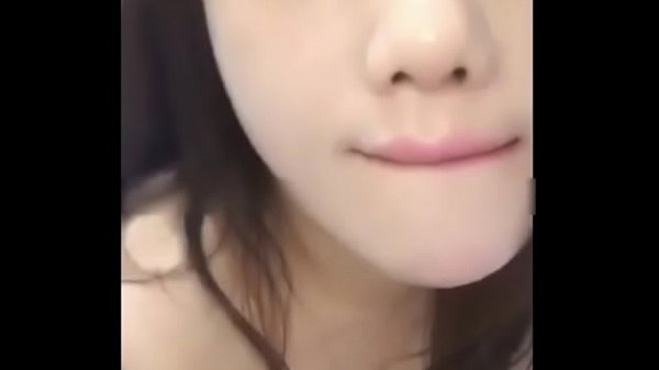 Cewek Abg China Lagi Ngeblow, Bibir Merah Basah, Gaya Liar Hot Bikin Makin Pengen