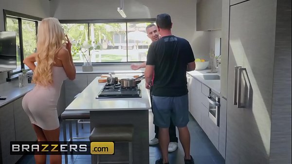 Istri Orang Bantu-bantu Suami Orang Sampe Keluar – Courtney Taylor & Keiran Lee – Cerita Panas Istri Tetangga