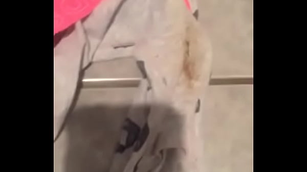 Desi, Desahanmu Bikin Kontolku Makin Keras.