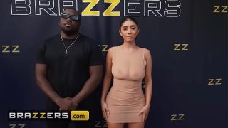 Brzers – Violet Myers Colokin Lubang Pantatnya Ke Paparazi