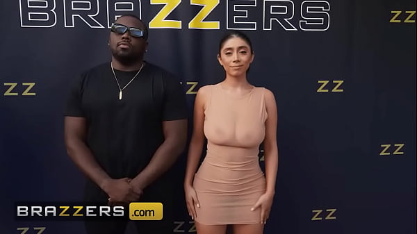 Brzers – Violet Myers Colokin Lubang Pantatnya Ke Paparazi