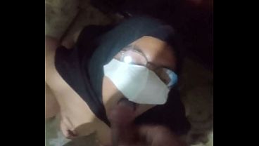 Cewek Indonesia Ngentot Di Kamar Mandi Sambil Minum Air Kencing, Bikin Makin Basah
