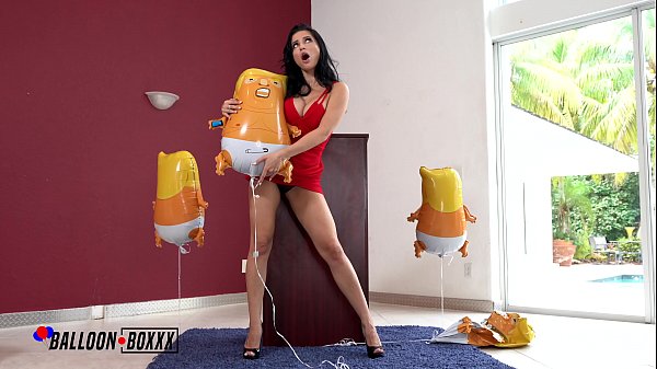 Memek Rusak Crystal Rush Ngehejak Balon Trump Pake Memek Basah