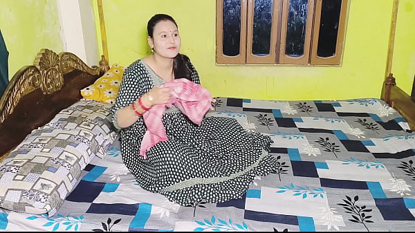 Desi Emak-emak Ngewe Sama Anak Tiri, Full Energi Sampe Berantakan