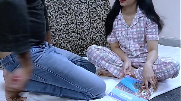 Cewek Malam Ini Digundulin Dan Digaruk Sampai Meraung, Keluarga Nonton.